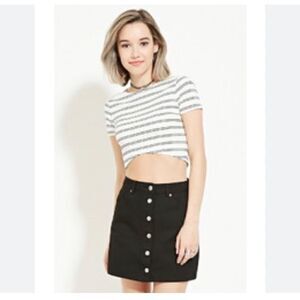 Forever 21 girls size medium black denim button up mini skirt